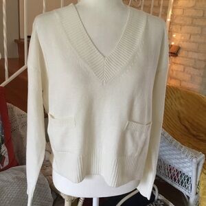 NWT BANANA REPUBLIC CROP SWEATER